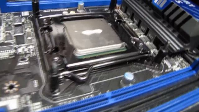 LGA2011 Intel Core i7 CPU Installation Guide H100 Water Cooler Linus Tech Tips