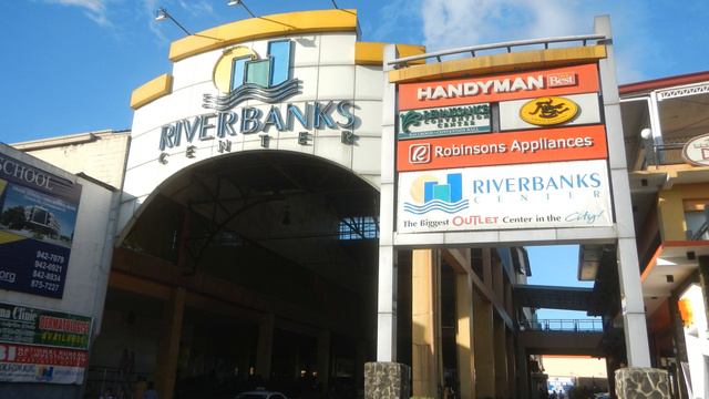 Riverbanks Center | Wikipedia audio article смотреть онлайн