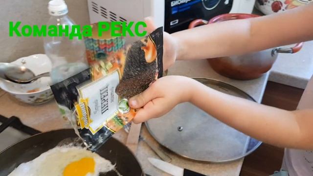 Готовим яичницу рано утром под детскую музыку 3+ смотреть онлайн
