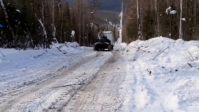 МТЛБ буровая в гору с вагоном смотреть онлайн