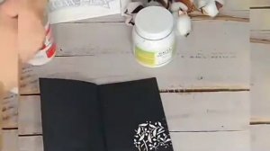 Материалы для обложки- текстурная паста. Авторский блокнот своими руками!