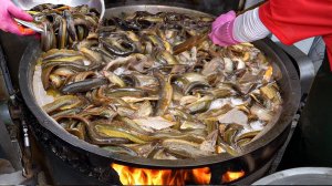 Популярный ресторан супов из вьюна с годовым объемом продаж 2,4 миллиарда вон. Корейская уличная еда