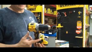 Шуруповерт (шурупокрут) DeWALT DCD805NT
