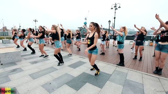 Флешмоб от CCT Forma ко дню города смотреть онлайн