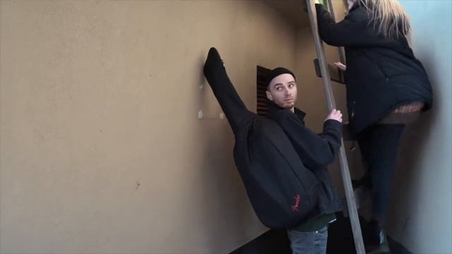 Artem Dogma - Красный (Mood video) смотреть онлайн