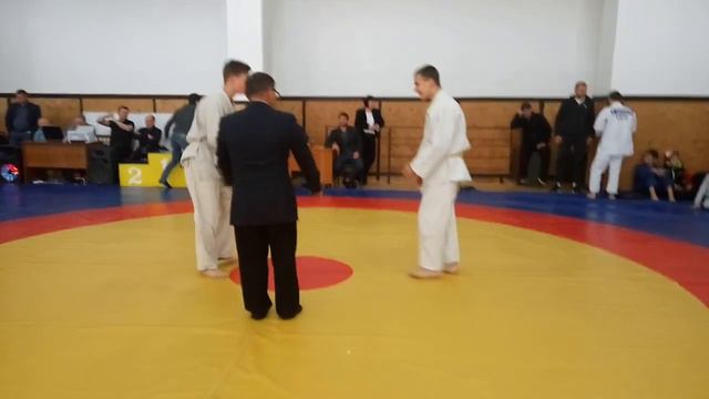 Два друга встретились в финале смотреть онлайн