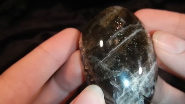 Солнечный камнень (полевой шпат, слюда), Россия, Урал, 61*40*19 смотреть онлайн