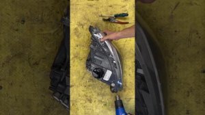 Расклейка не разборной фары! BMW F10 рестайлинг.