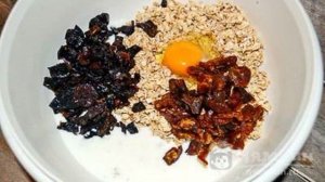 Энергетические батончики из овсяных хлопьев с финиками и черносливом