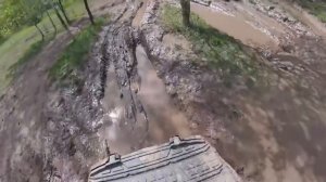 ?Эпичный заезд по бездорожью на квадроциклах по полнейшей грязи