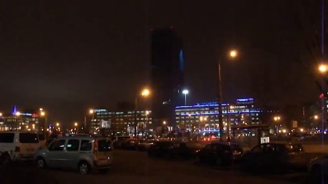 ЖИВОЙ НЕБОСКРЁБ В ПИТЕРЕ. смотреть онлайн