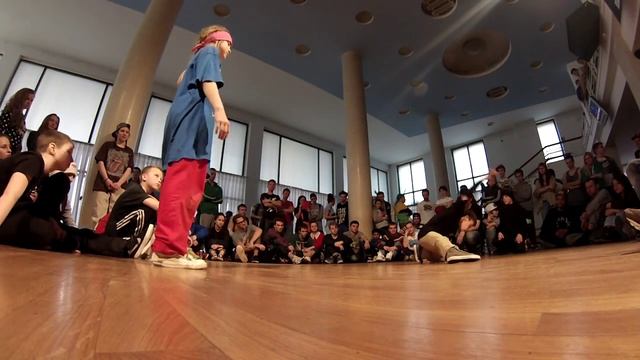 ЯШИНА КРИСТИНА (DOMINANT CREW) VS ??? | 1/8 ФИНАЛА | ROCKETS CITY BATTLE 5 | КОРОЛЕВ смотреть онлайн