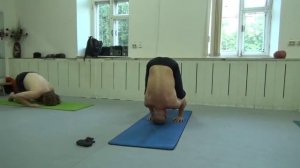 15.07.15-6 Виньяса 3 кольца со скользящей Чатурангой, правой нога в Падмасану в Салам