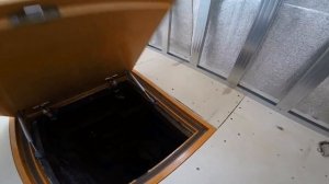 Напольный люк.