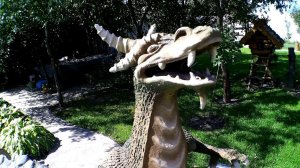 Дракон из бетона