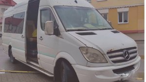 Лидская ГАИ задержала микроавтобус с рядом нарушений