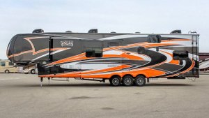 2016 FOREST RIVER XLR THUNDERBOLT 380AMP - 5th Wheel - Transwest Truck Trailer RV (Stock # 5U180218