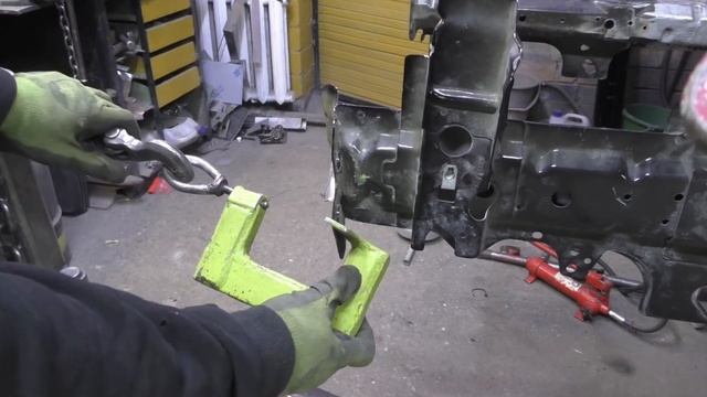 Восстановление Ford Mustang GT REBUILDING CRASHED смотреть онлайн