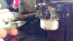Craftsman Model 917 Briggs and Stratton Gold Series 190cc Carburetor Cleaning and Repair Part 1