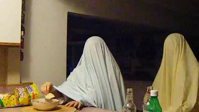 Jorge and Gorgetta discover the spinaroo 6000 смотреть онлайн