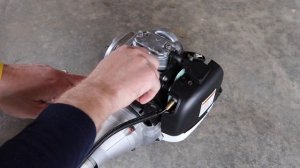 How to Change the Spark Plug in a Honda Trimmer. (GX35, GX25, HHT35S, HHT25S, Versattach)