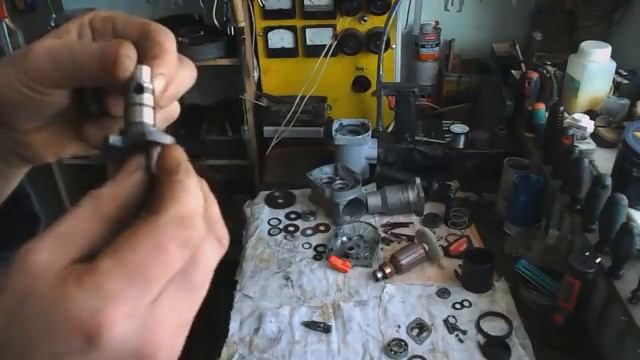 Ремонт перфоратора с вертикальным двигателем. смотреть онлайн