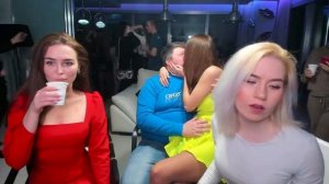 МЕЛСТРОЙ | КАТЯ СГОРЕЛА НА БОМЖИХУ