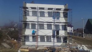 Фактурная штукатурка на фасаде дома.! НАНЕСЕНИЕ ШТУКАТУРКИ( Тайфун Мастер N22 C) МЕТОДОМ ТОРЦЕВАНИЯ