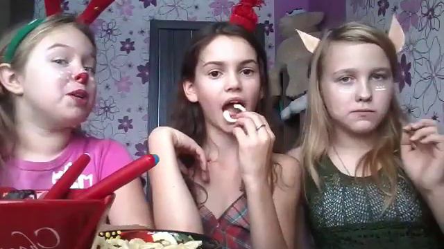 ПОПРОБУЙ НЕ ЗАПИТЬ ЧЕЛЕНДЖ+КОСПЛЕЙ😛 смотреть онлайн