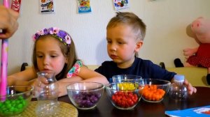 ГИГАНТСКАЯ КОНФЕТА СКИТЛС необычной формы ?? 1000 Skittles как Чупа Чупс ?Gigantic candy Skittles