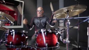 Kenny Aronoff демонстрирует мастерство