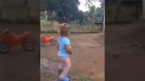 Пока живёшь на белом свете - радуйся !