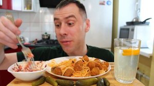 СЕМЕЙНЫЙ МУКБАНГ СПАГЕТТИ ФРИКАДЕЛЬКИ В СОУСЕ/ ПОШЛЫЕ ЗАГАДКИ / MUKBANG SPAGHETTI/ ASMR / 먹방