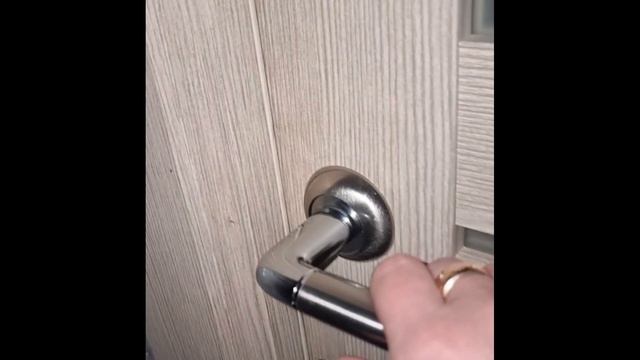 ходят ночью по квартире чавкают 🤣🤣🤣сылка ниже на новое приложение 😋😁 смотреть онлайн