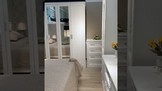 Спальня Мишель с 5 дверным шкафом Белый матовый Эра мебель.