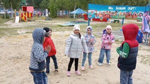 Подвижная игра "Лягушки и цапля".