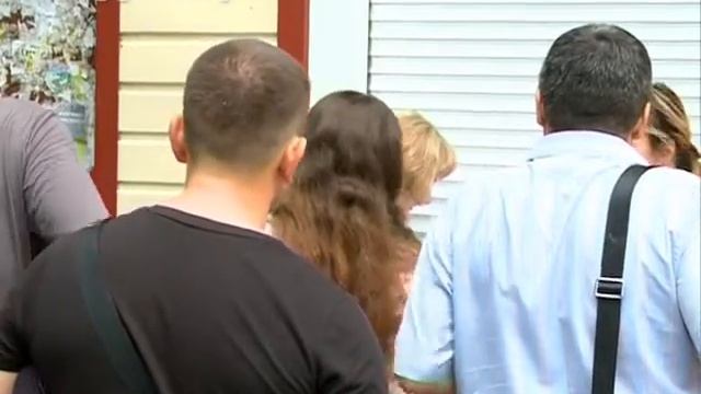 В компании «РЕСО-гарантия» ввели вечернюю перекличку для многочисленных желающих оформить ... смотреть онлайн