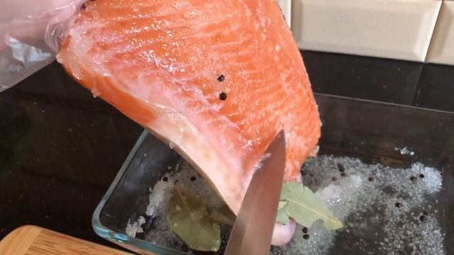 Как правильно солить красную рыбу