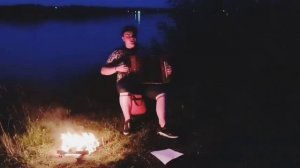 Песня для души трогательное. А река течёт. Под Гармонь!!!