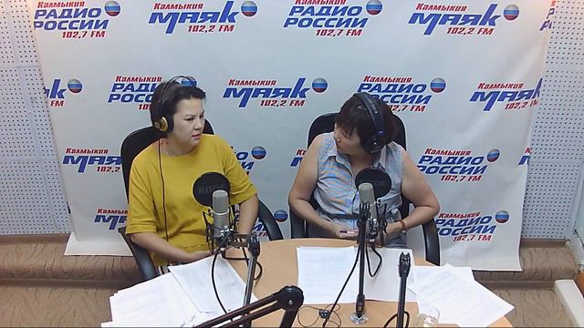 Радио Калмыкии. Здесь и сейчас - Директор Многофункционального центра Калмыкии - Санджи Хулхачиев смотреть онлайн