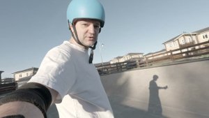 На скейте в пуле