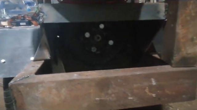 Самоделка. Крепление двигателя и привод насоса нш смотреть онлайн