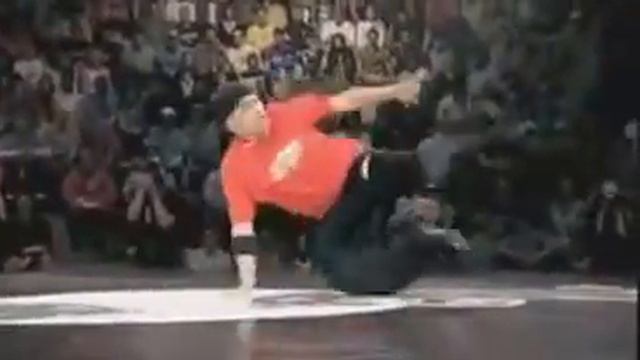 lilou vs omar Red Bull BC One 2005 V Furacão 2000 смотреть онлайн