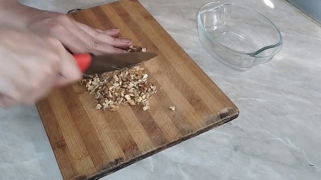 Çox ucuz başa gələn asan və dadlı salat resepti| Narlı və toyuqlu salat смотреть онлайн