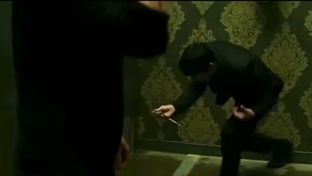 Extraction bathroom fight scene смотреть онлайн