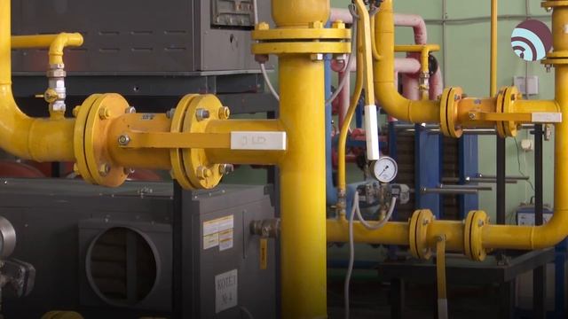 Почему в домах снова не включают отопление? смотреть онлайн