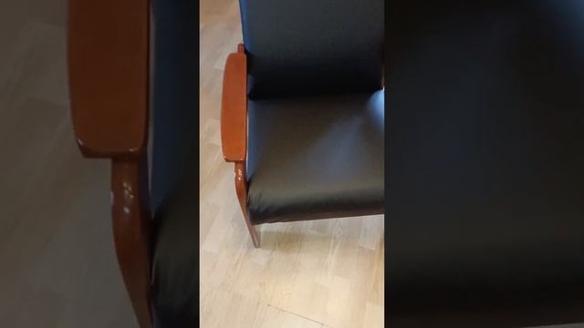 Кресло с помойки готово.The garbage chair is ready.