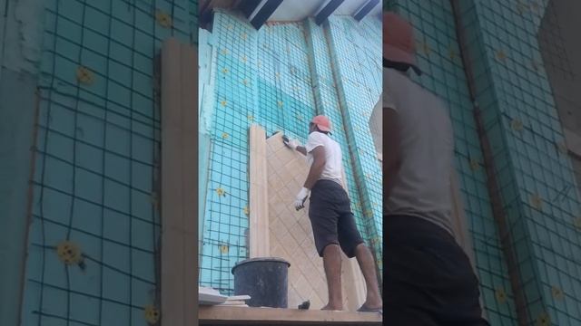 Облицовка фасада дагестанским камнем