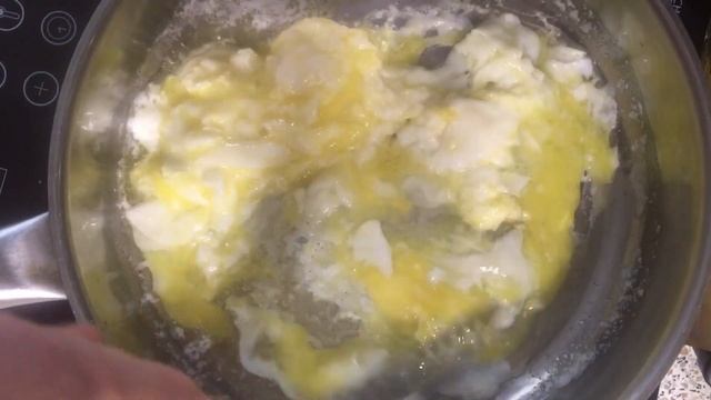 Скрэмбл с Фетой. Яичница болтунья. Блюдо из яиц смотреть онлайн