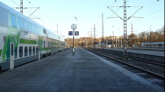 Finland: Passenger Trains at Helsinki Central Railway Station смотреть онлайн